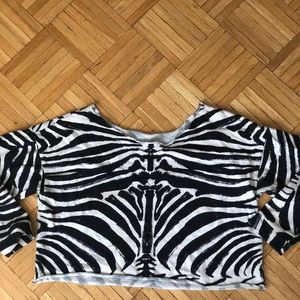 Raw edge cropped zebra print sweatshirt. Size S